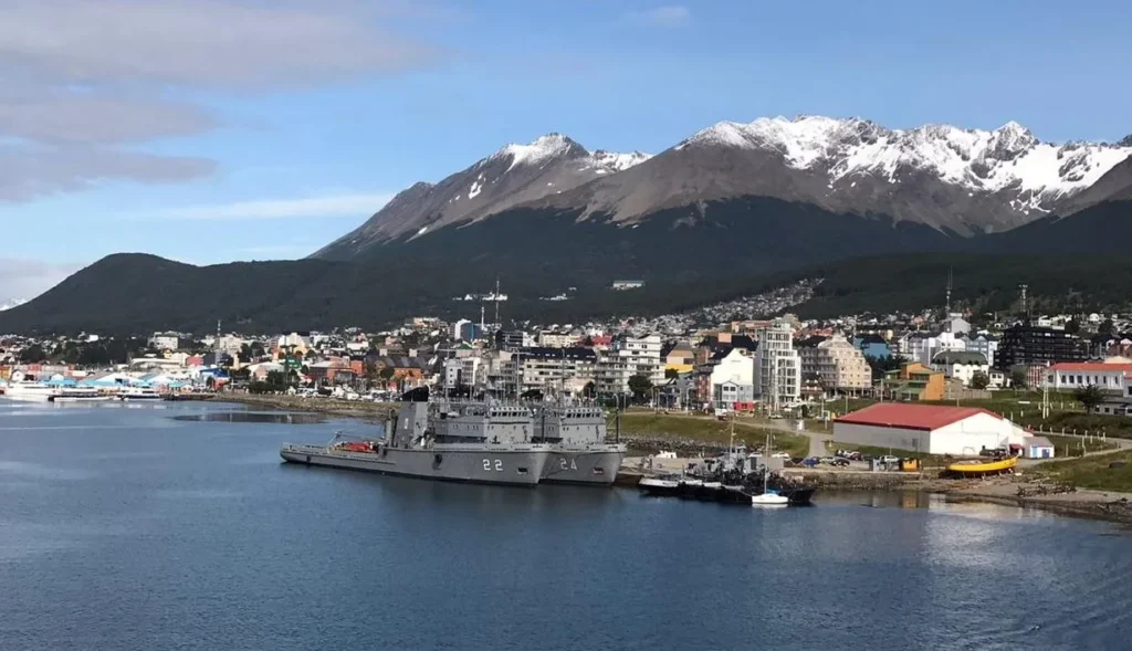 Con apenas 9% de avance en cuatro años, el Ejecutivo busca acelerar la obra militar en Tierra del Fuego