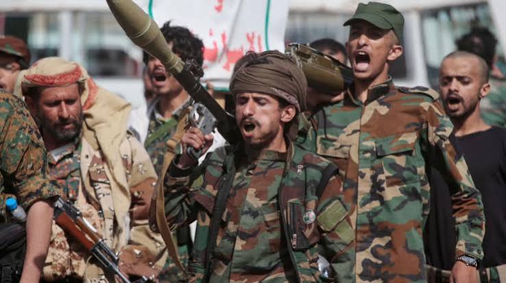 Alarma en el comercio mundial: los rebeldes hutíes tomaron el estratégico estrecho de Bab el Mandeb